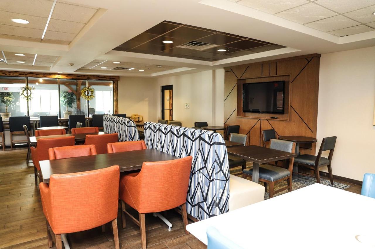 Holiday Inn Express & Suites Donegal By Ihg Exterior foto